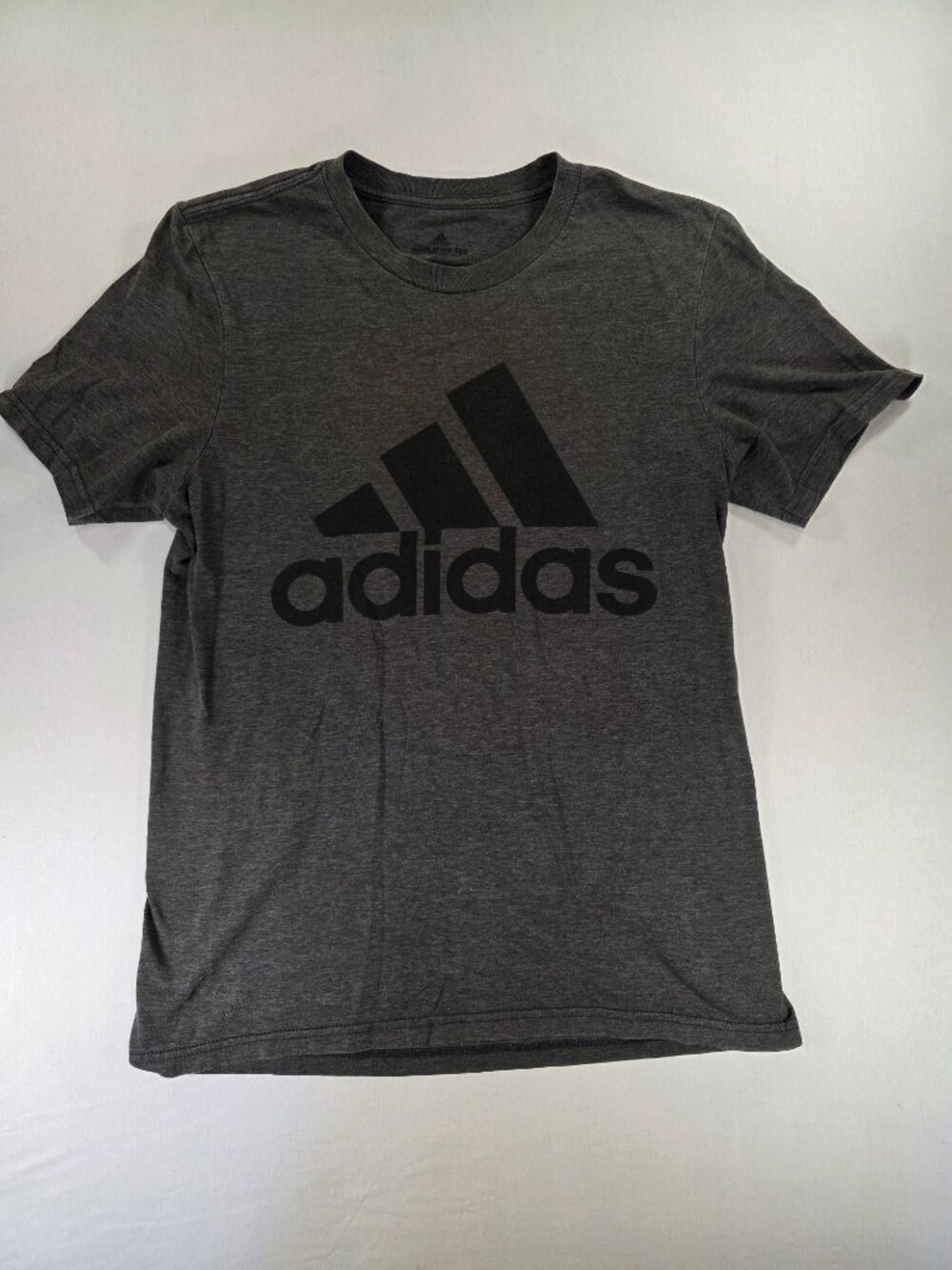 Vintage Y2K Adidas Logo T Shirt Gray Small Basketball Sportswear Workout 2000’s